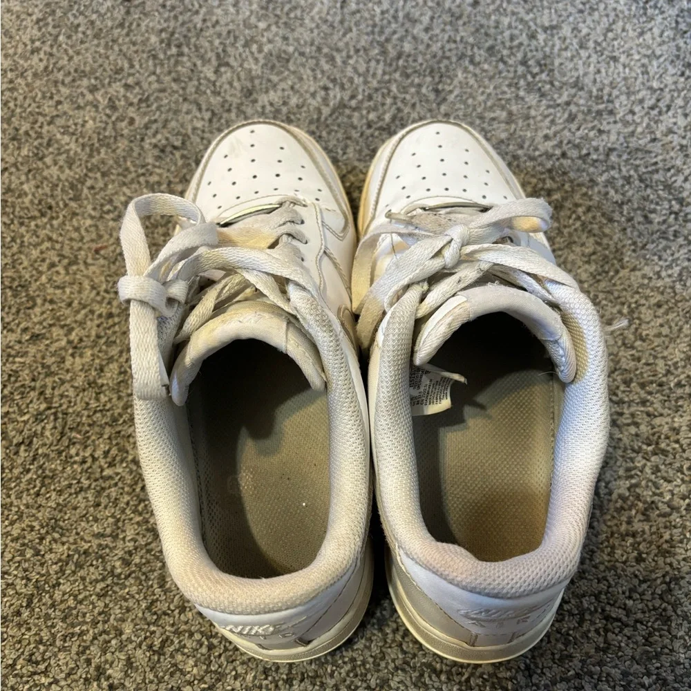 Nike Air Force 1 07 - Picture 3 of 10